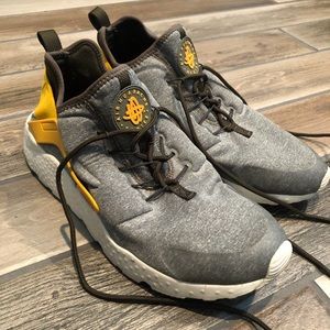 Nike Air Huarache W9